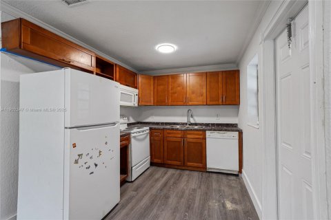 Villa ou maison à vendre à Pompano Beach, Floride: 3 chambres, 117.06 m2 № 1953771 - photo 14