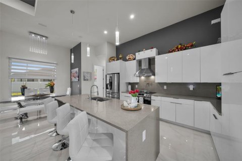 Купить виллу или дом в Кейп-Корал, Флорида 7 комнат, 173.54м2, № 1626402 - фото 13