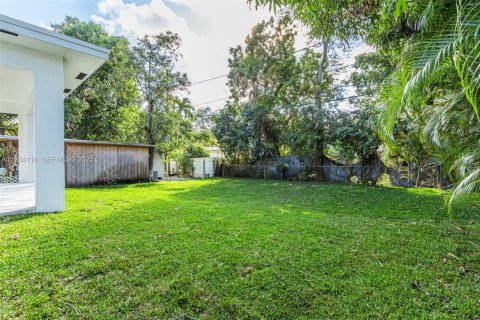 Casa en venta en Dania Beach, Florida, 4 dormitorios № 1992413 - foto 3