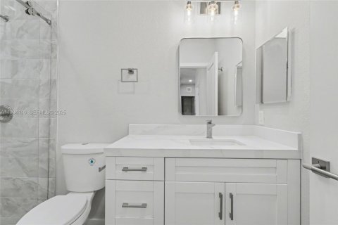 Casa en venta en Dania Beach, Florida, 4 dormitorios № 1992413 - foto 27