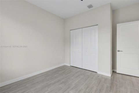 Casa en venta en Dania Beach, Florida, 4 dormitorios № 1992413 - foto 30