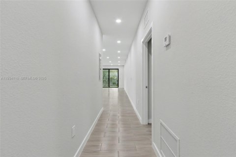 Casa en venta en Dania Beach, Florida, 4 dormitorios № 1992413 - foto 12