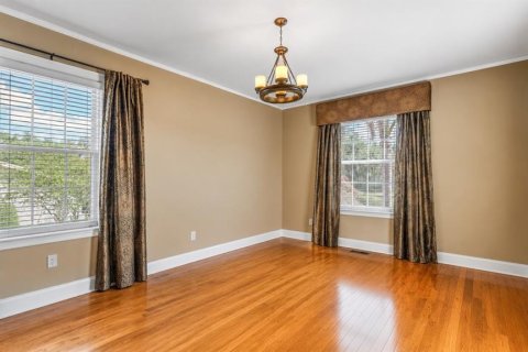 House in Lakeland, Florida 3 bedrooms, 248.98 sq.m. № 2093040 - photo 9