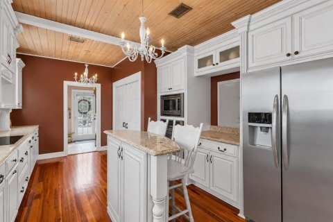 House in Lakeland, Florida 3 bedrooms, 248.98 sq.m. № 2093040 - photo 5
