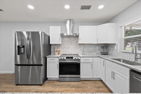 House in Clearwater, Florida 3 bedrooms, 110.37 sq.m. № 1788212 - photo 8