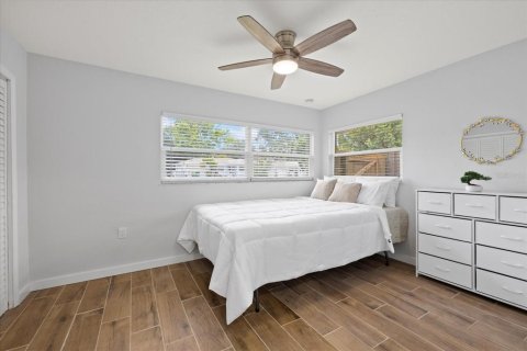 House in Clearwater, Florida 3 bedrooms, 110.37 sq.m. № 1788212 - photo 14