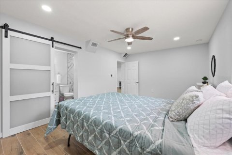 House in Clearwater, Florida 3 bedrooms, 110.37 sq.m. № 1788212 - photo 21