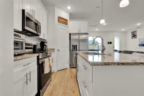 Casa en alquiler en Kissimmee, Florida, 4 dormitorios, 156.26 m2 № 1838886 - foto 6
