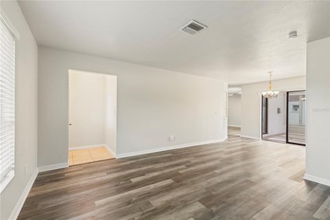 Villa ou maison à vendre à Bradenton, Floride: 4 chambres, 186.36 m2 № 2347733 - photo 10