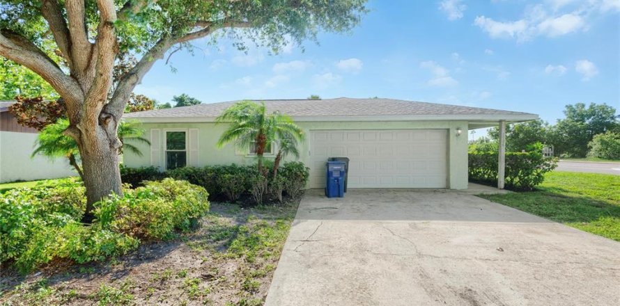 Villa ou maison à Bradenton, Floride 4 chambres, 186.36 m2 № 2347733
