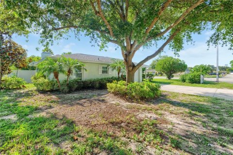 Villa ou maison à vendre à Bradenton, Floride: 4 chambres, 186.36 m2 № 2347733 - photo 30