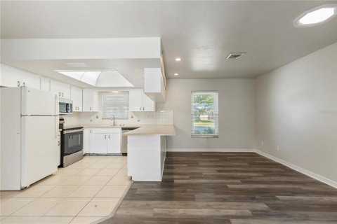 Villa ou maison à vendre à Bradenton, Floride: 4 chambres, 186.36 m2 № 2347733 - photo 5