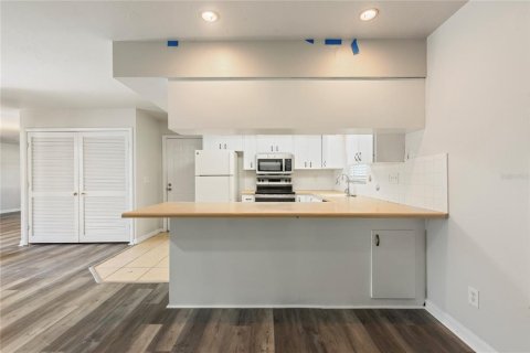 Villa ou maison à vendre à Bradenton, Floride: 4 chambres, 186.36 m2 № 2347733 - photo 6
