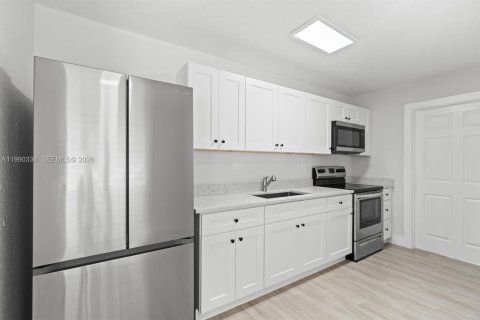 Casa en venta en West Palm Beach, Florida, 3 dormitorios, 105.72 m2 № 2057951 - foto 1