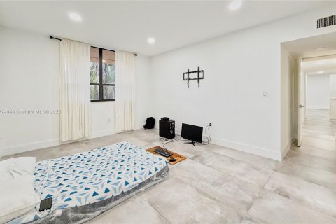 Condo in Miami, Florida, 2 bedrooms  № 1714072 - photo 25