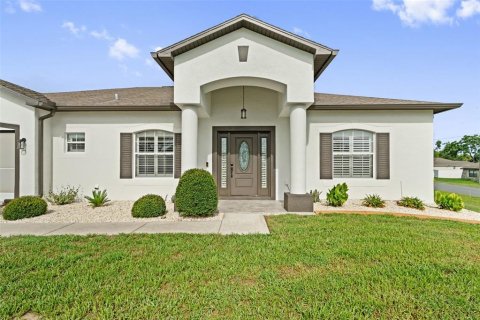 House in Spring Hill, Florida 4 bedrooms, 187.66 sq.m. № 2296865 - photo 8