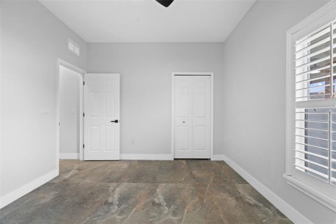 House in Spring Hill, Florida 4 bedrooms, 187.66 sq.m. № 2296865 - photo 26