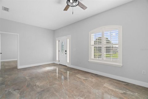 House in Spring Hill, Florida 4 bedrooms, 187.66 sq.m. № 2296865 - photo 14