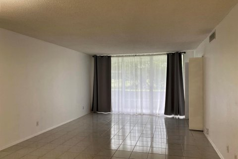 Copropriété à louer à Pompano Beach, Floride: 2 chambres, 103.31 m2 № 2154587 - photo 2