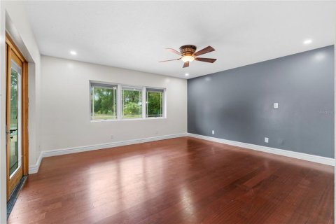 House in Ocala, Florida 5 bedrooms, 311.13 sq.m. № 2285194 - photo 15