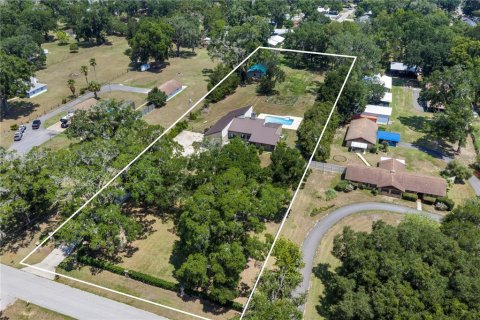 House in Ocala, Florida 5 bedrooms, 311.13 sq.m. № 2285194 - photo 3