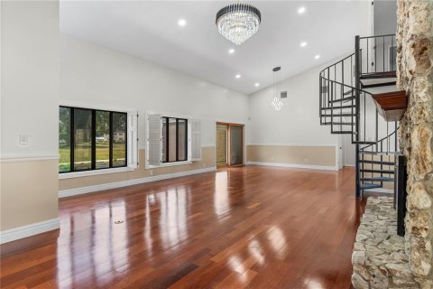 House in Ocala, Florida 5 bedrooms, 311.13 sq.m. № 2285194 - photo 5