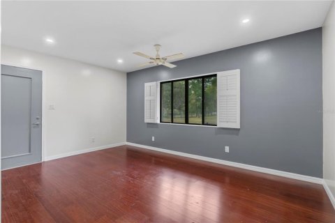 House in Ocala, Florida 5 bedrooms, 311.13 sq.m. № 2285194 - photo 22