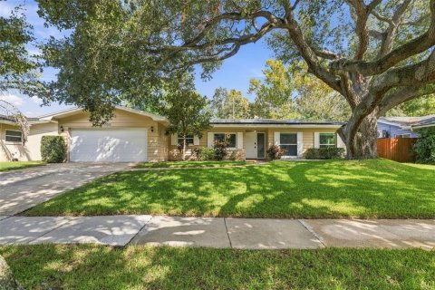 Casa en Clearwater, Florida 3 dormitorios, 187.94 m2 № 2384358