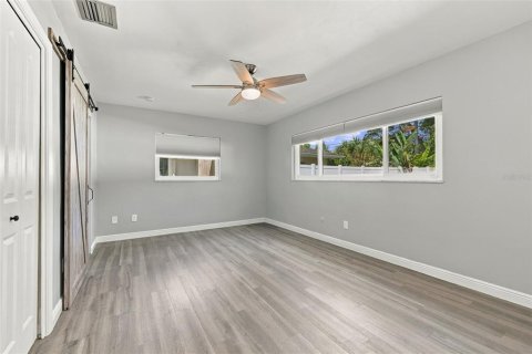 Casa en venta en Clearwater, Florida, 3 dormitorios, 187.94 m2 № 2384358 - foto 16