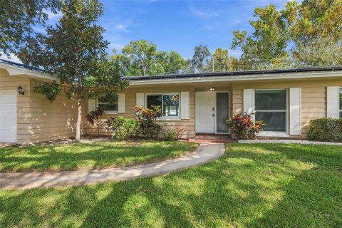 Casa en venta en Clearwater, Florida, 3 dormitorios, 187.94 m2 № 2384358 - foto 2