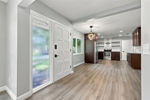 Casa en venta en Clearwater, Florida, 3 dormitorios, 187.94 m2 № 2384358 - foto 3