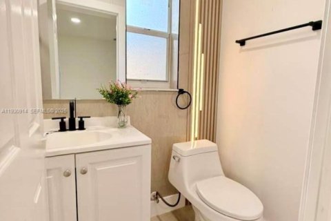 Купить виллу или дом в Форт-Лодердейл, Флорида 4 спальни, 112.88м2, № 1991273 - фото 13