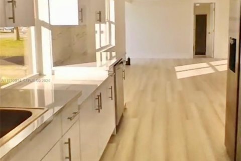 Купить виллу или дом в Форт-Лодердейл, Флорида 4 спальни, 112.88м2, № 1991273 - фото 5