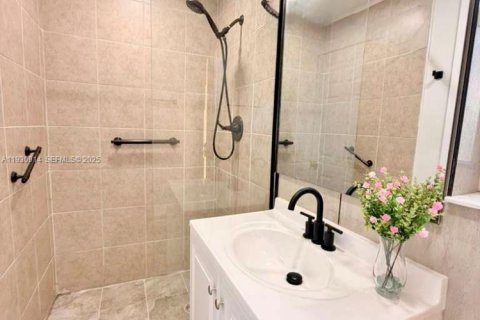 Купить виллу или дом в Форт-Лодердейл, Флорида 4 спальни, 112.88м2, № 1991273 - фото 14