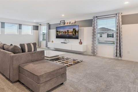 Casa en venta en Kissimmee, Florida, 7 dormitorios, 328.22 m2 № 1795090 - foto 6