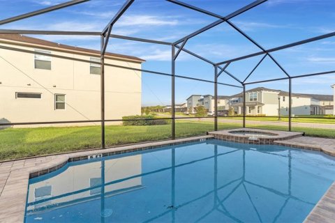 Casa en venta en Kissimmee, Florida, 7 dormitorios, 328.22 m2 № 1795090 - foto 16