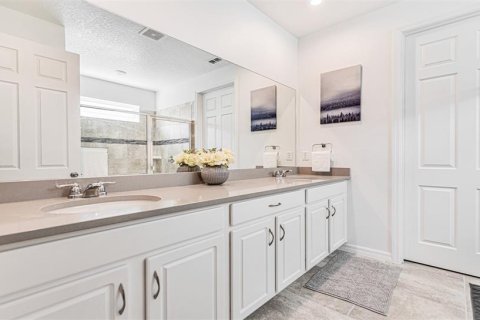 Casa en venta en Kissimmee, Florida, 7 dormitorios, 328.22 m2 № 1795090 - foto 12