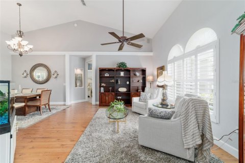 House in Ocala, Florida 4 bedrooms, 307.41 sq.m. № 1817503 - photo 16