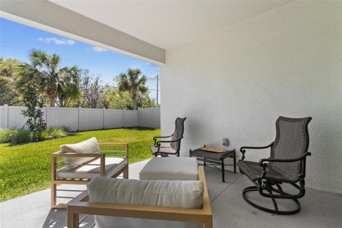 House in Wimauma, Florida 2 bedrooms, 182 sq.m. № 1796488 - photo 22