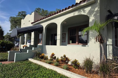 Immobilier commercial à Titusville, Floride 235.23 m2 № 2325243