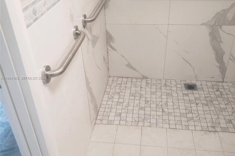 Copropriété à vendre à Miami, Floride: 2 chambres, 91.32 m2 № 2026775 - photo 15