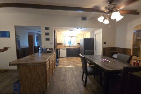 Villa ou maison à vendre à Port Richey, Floride: 4 chambres, 162.76 m2 № 2150103 - photo 10