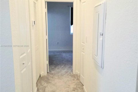 Снять в аренду таунхаус в Хомстед, Флорида 3 спальни, № 2002387 - фото 14