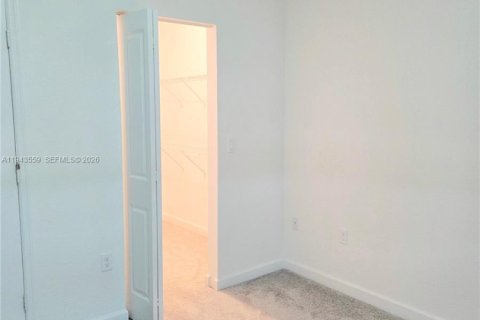 Снять в аренду таунхаус в Хомстед, Флорида 3 спальни, № 2002387 - фото 18