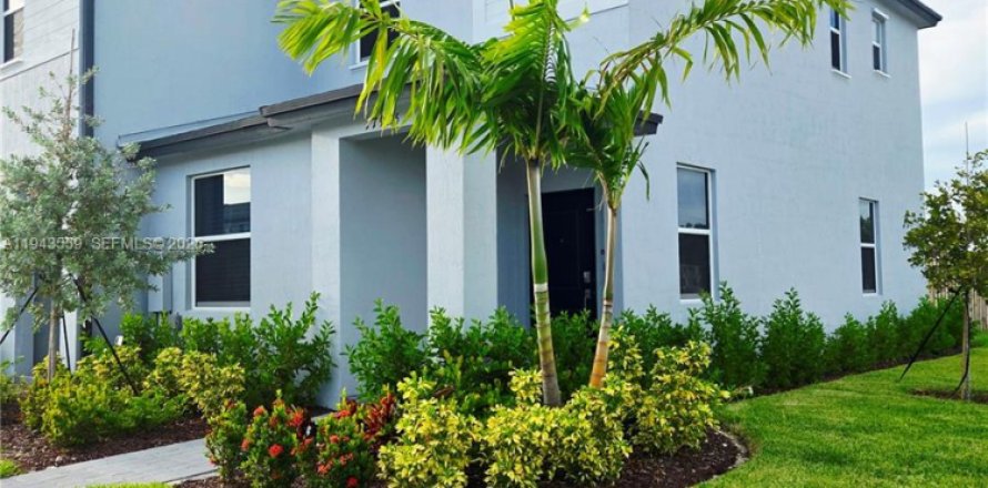 Таунхаус в Хомстед, Флорида 3 спальни № 2002387