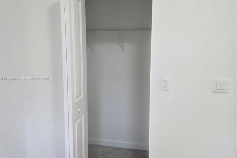 Снять в аренду таунхаус в Хомстед, Флорида 3 спальни, № 2002387 - фото 24