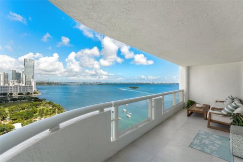 Condo in Miami, Florida, 1 bedroom № 2016302 - photo 19