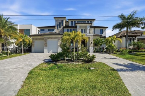 Villa ou maison à Cape Coral, Floride 6 chambres № 2090083