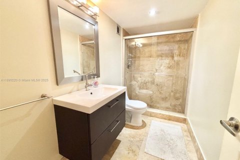 Condominio en venta en Hallandale Beach, Florida, 1 dormitorio, 76.92 m2 № 1943297 - foto 26