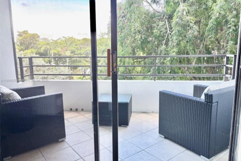 Condominio en venta en Hallandale Beach, Florida, 1 dormitorio, 76.92 m2 № 1943297 - foto 17